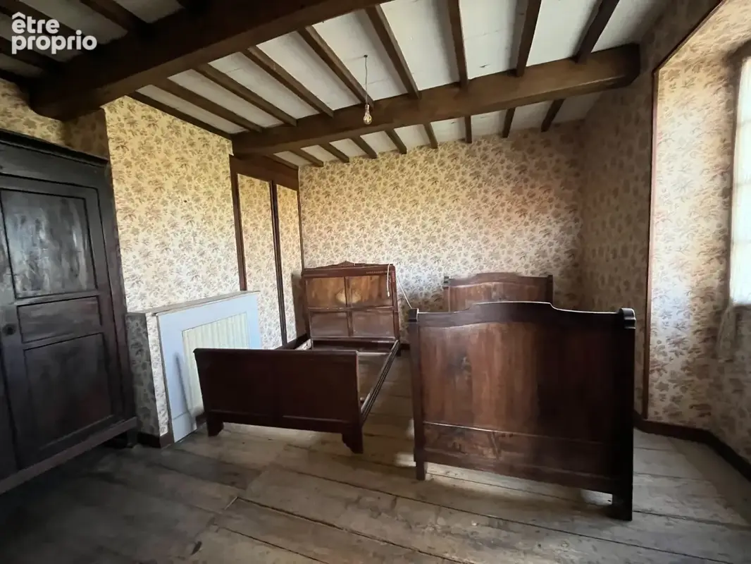 BEAUMARCHES MAISON de 1720 en pierres, 3 chambres, dans son jus, avec grange  et jardin 680m2, école et commerces de proximité,  - photo 3