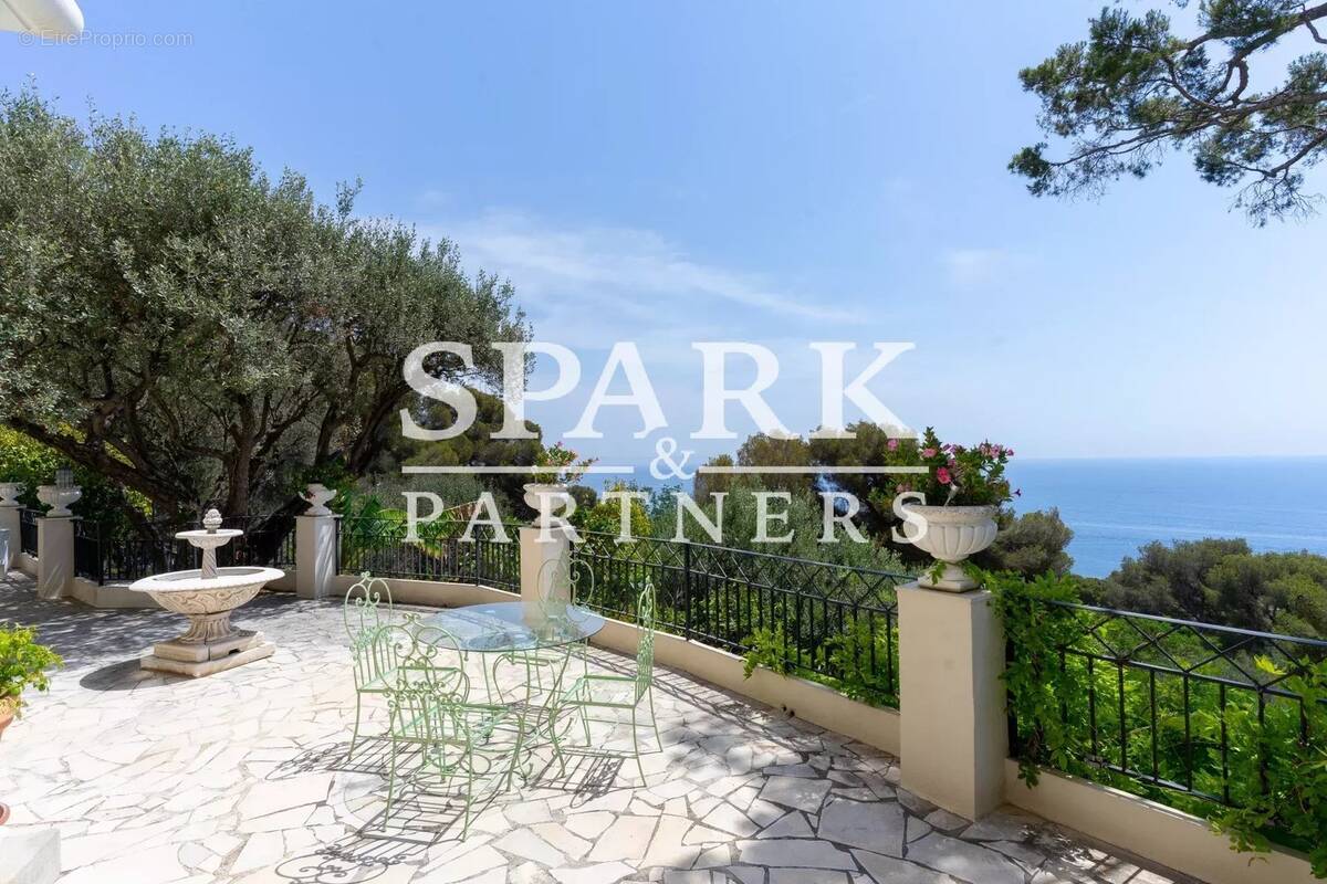 Appartement à CAP-D'AIL