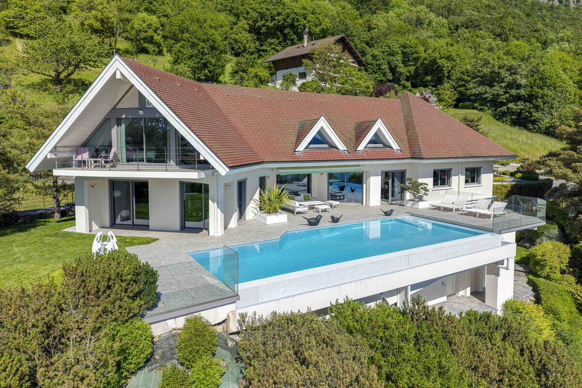 Maison à VEYRIER-DU-LAC