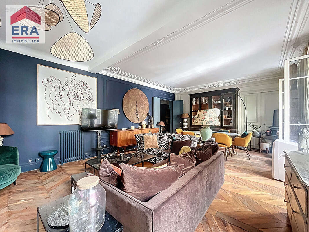 Appartement à PARIS-9E