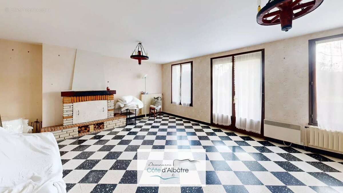 Maison à SAINT-PIERRE-EN-PORT