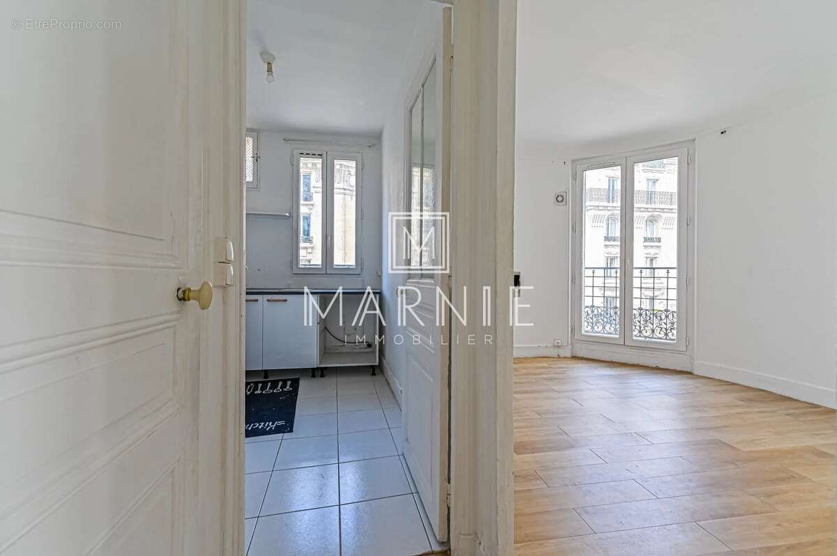 Appartement à PARIS-15E