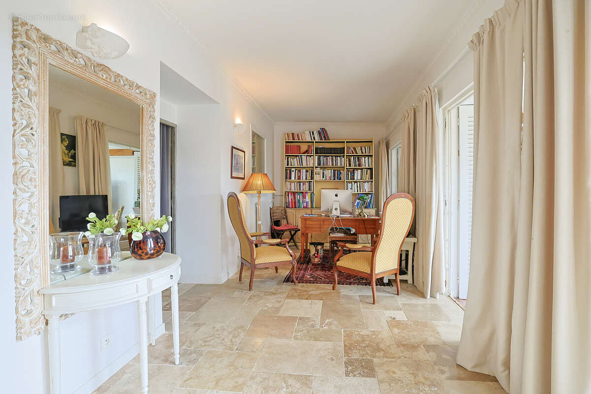Appartement à HYERES