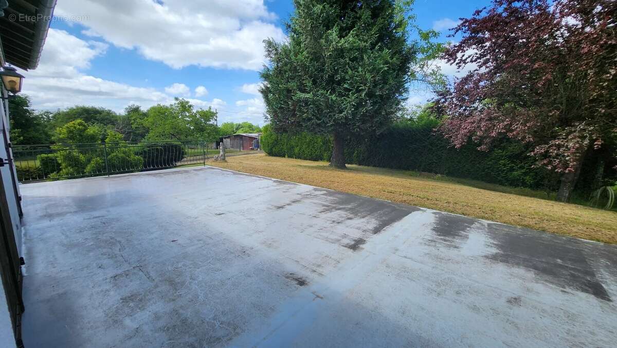 Maison à SAINT-JUNIEN