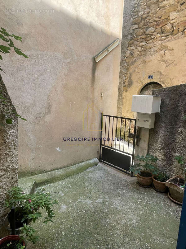 Appartement à LA TOUR-D'AIGUES