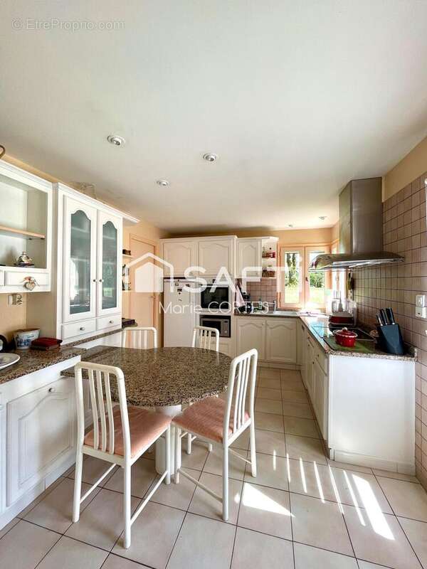 Maison 203 m² à Terre-Clapier  - photo 5