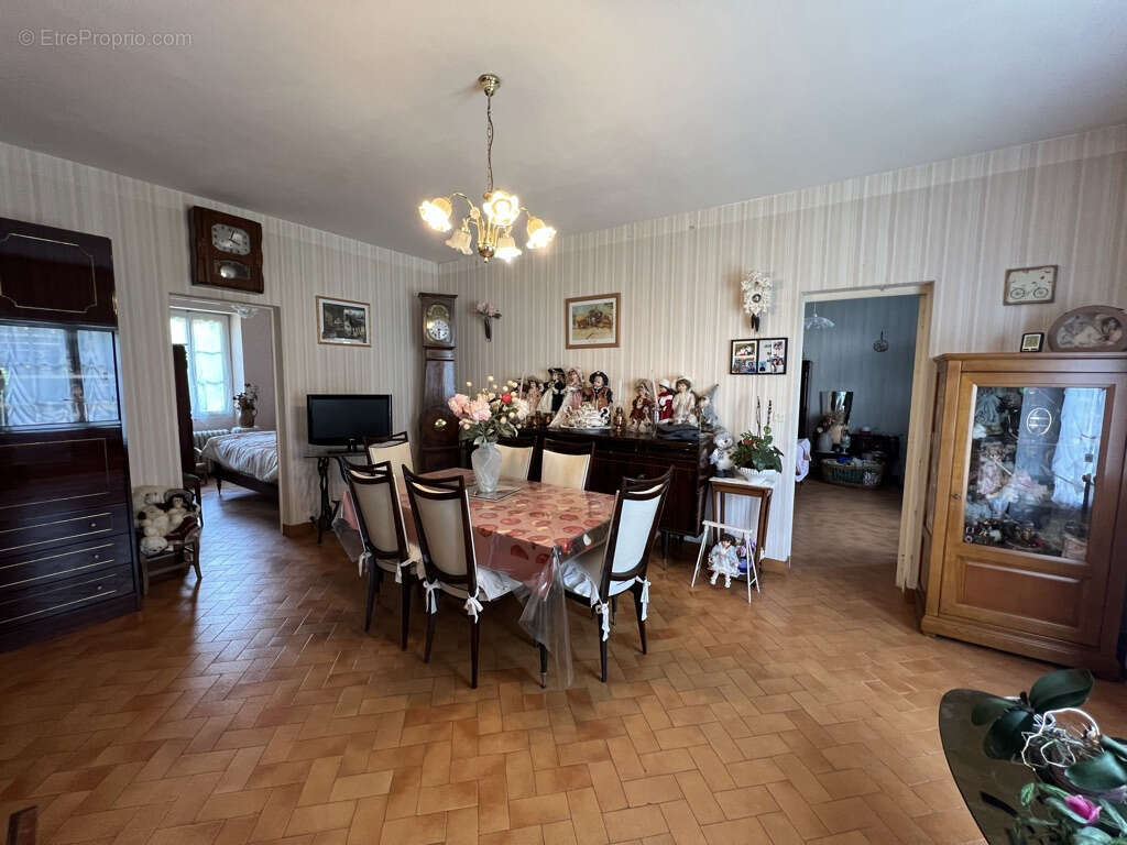 Maison à SURY-ES-BOIS