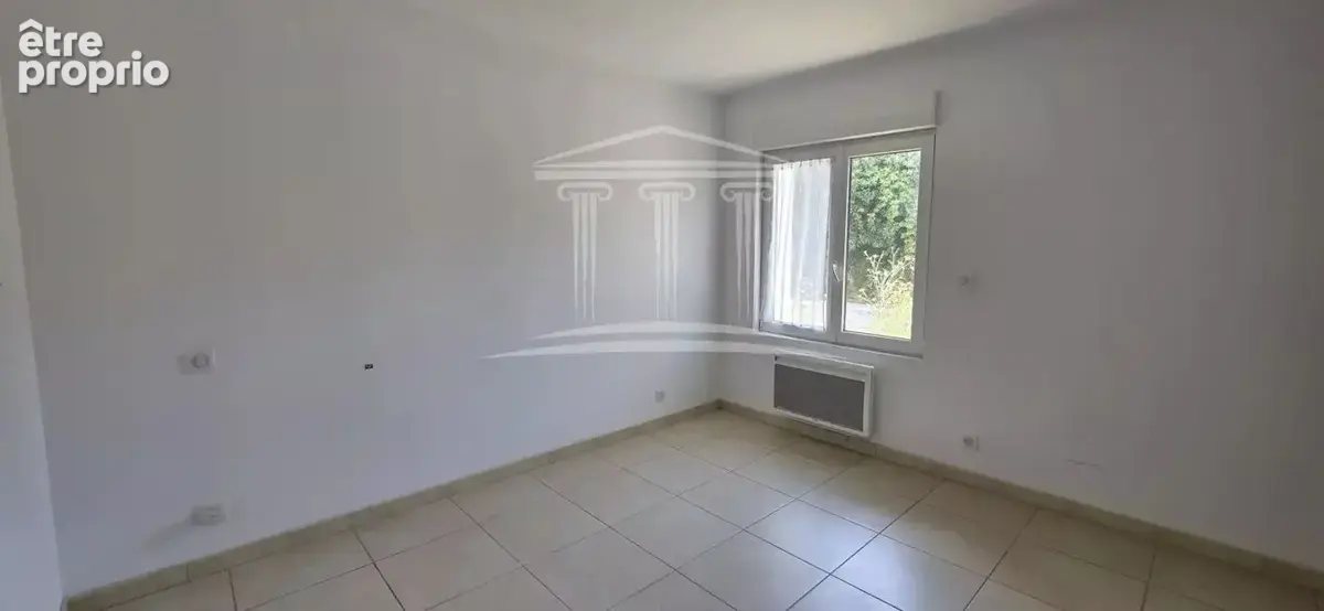 Maison 161 m² à Entraigues-Sur-La-Sorgue  - photo 4