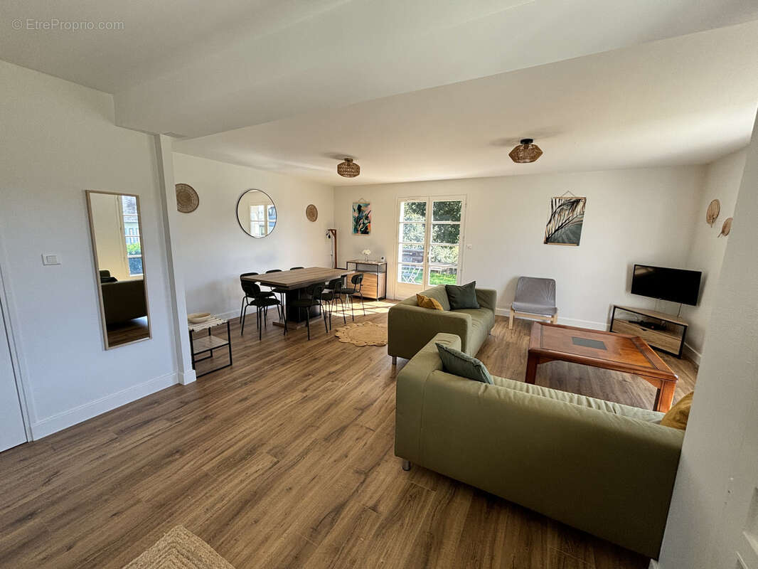 Maison à COMBRESSOL