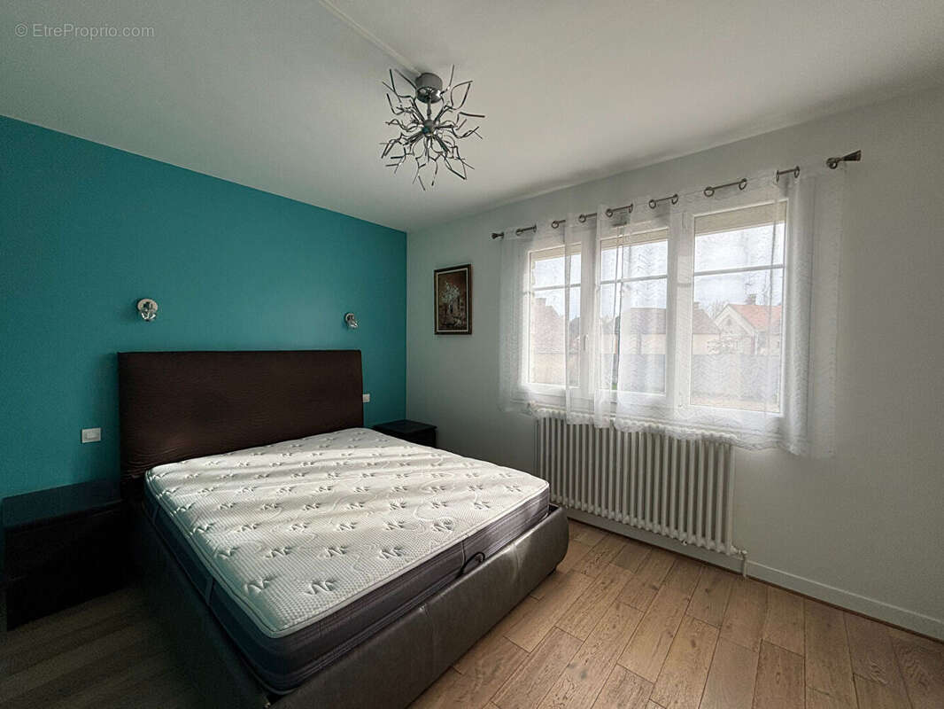 Maison à CHATEAUNEUF-EN-THYMERAIS