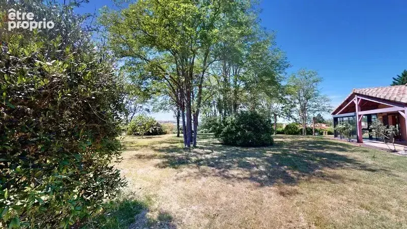 Villa T5 + T2 avec piscine et grand jardin - photo 16