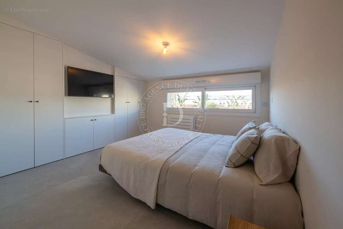 Duplex avec terrasses au dernier étage - photo 9