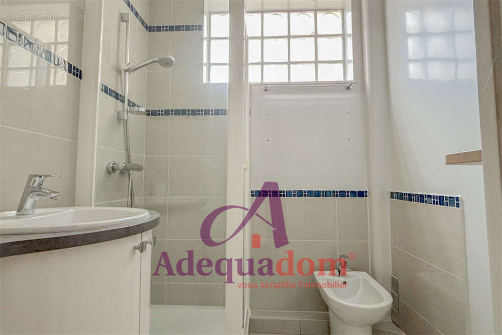 Studio avec ascenseur - Centre-ville - photo 4