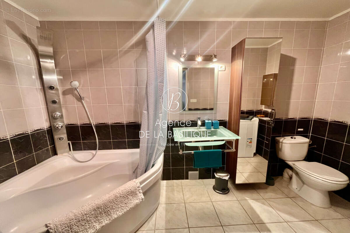 Appartement à SAINT-MAXIMIN-LA-SAINTE-BAUME