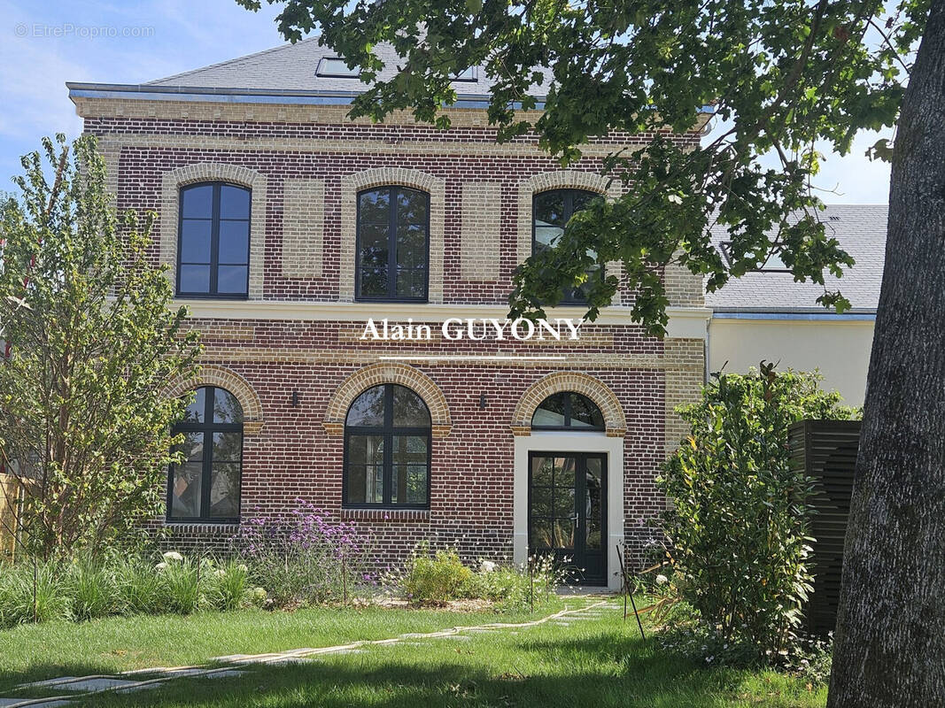 Maison à PONT-L'EVEQUE