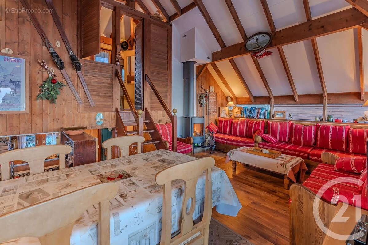 Maison à THOLLON-LES-MEMISES