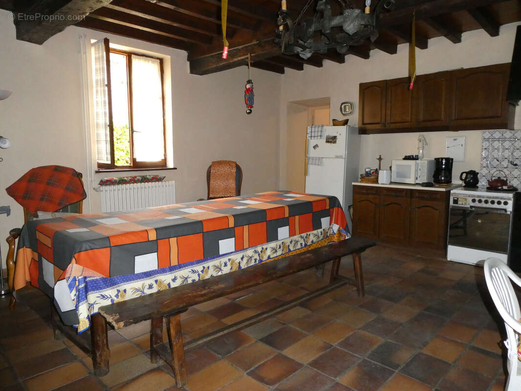 Maison à SAINT-LAURENT-DE-CHAMOUSSET