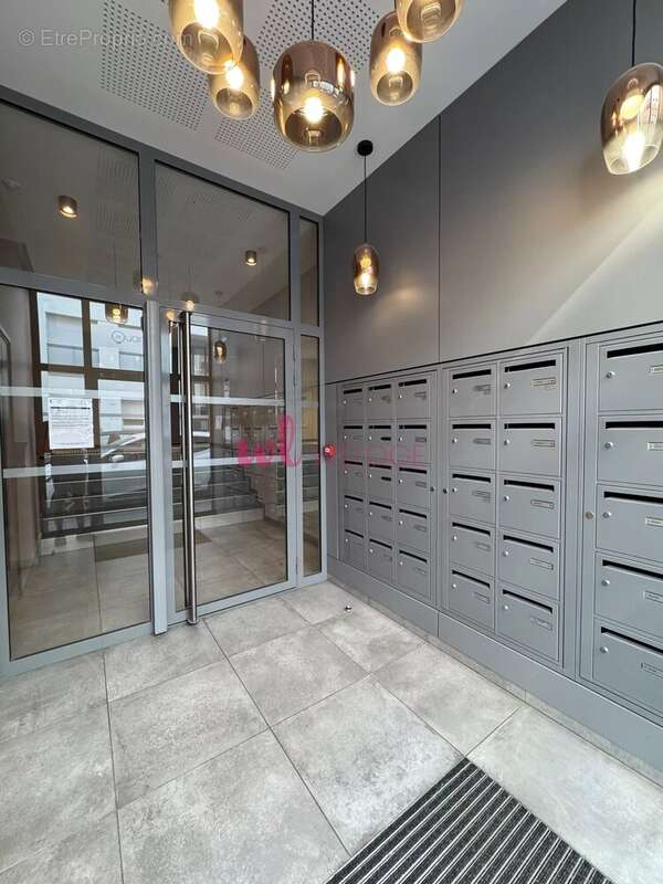 Appartement T3 avec Balcon – Bron (69500) - photo 9