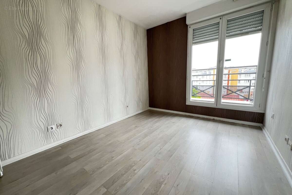 Appartement 58 m² à Gagny  - photo 5
