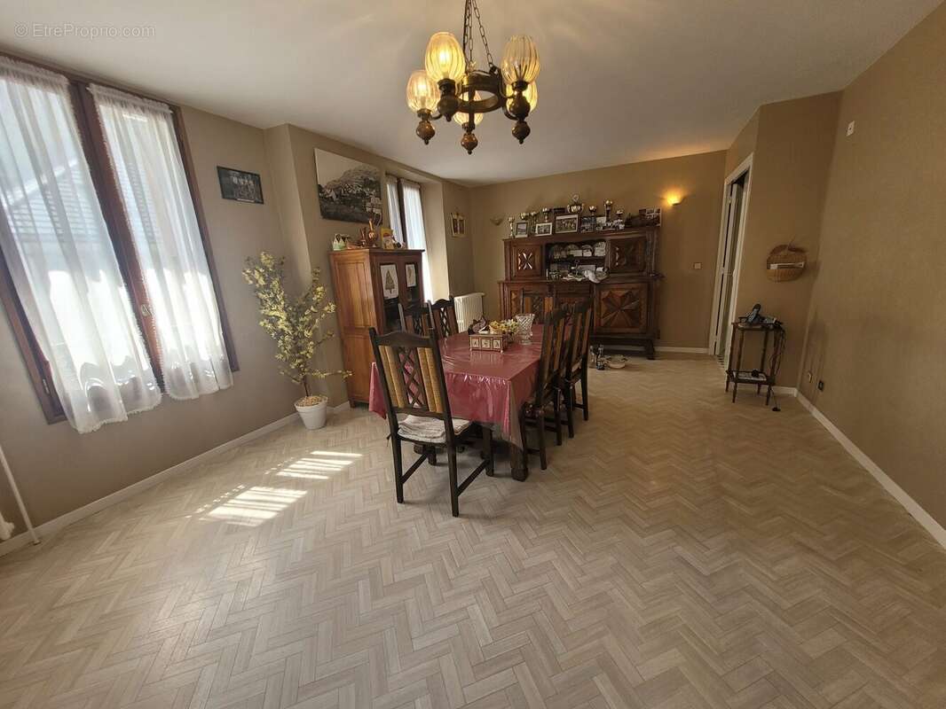 Appartement à SAINT-MICHEL-DE-MAURIENNE