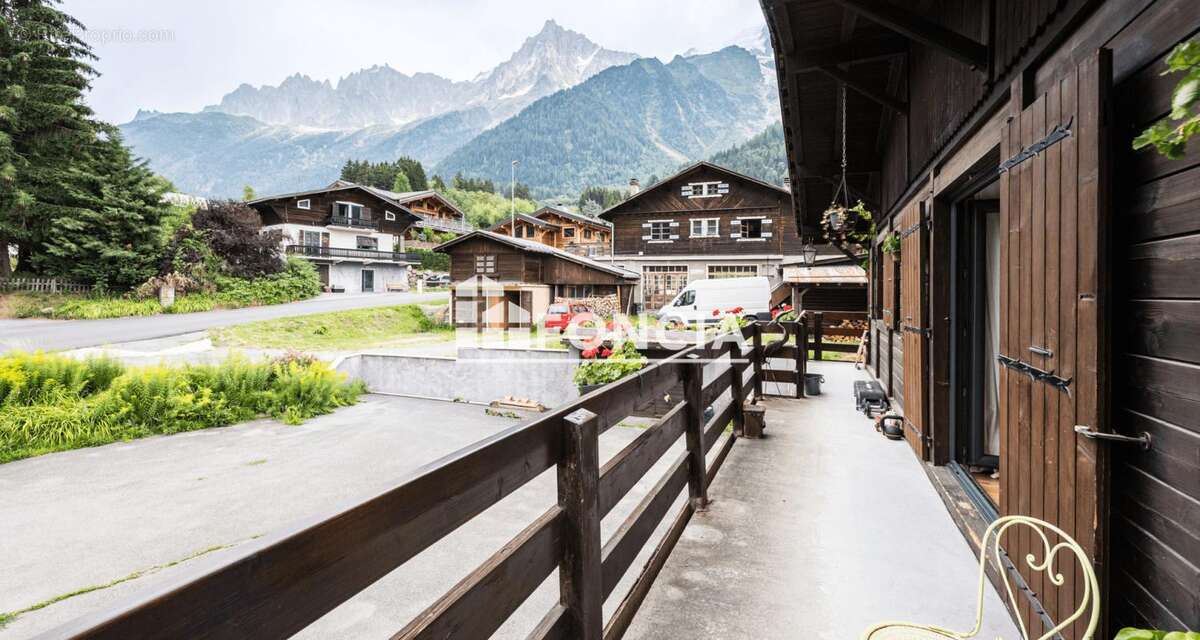 Taconnaz – Superbe chalet rénové de 120 m² avec vue, terrain de 849 m² et permis d'agrandissement - photo 7
