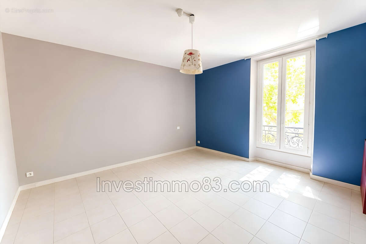 Appartement 32 m² à Pertuis  - photo 2