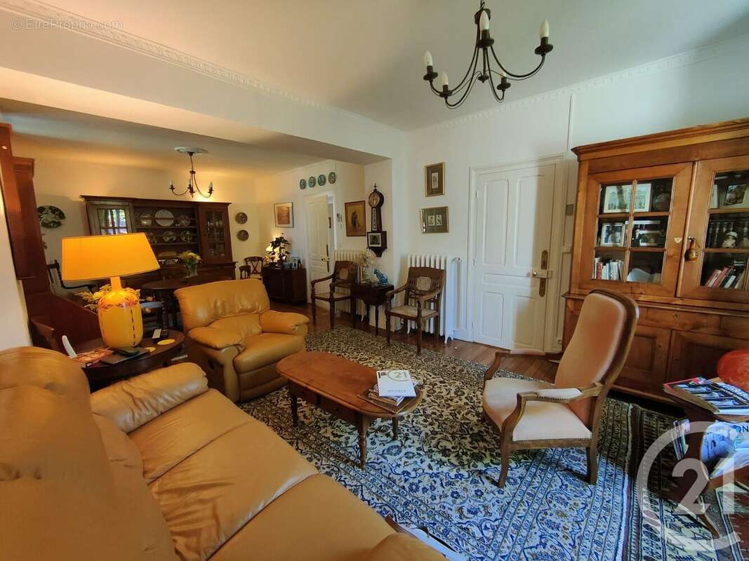 Maison à COSNE-COURS-SUR-LOIRE