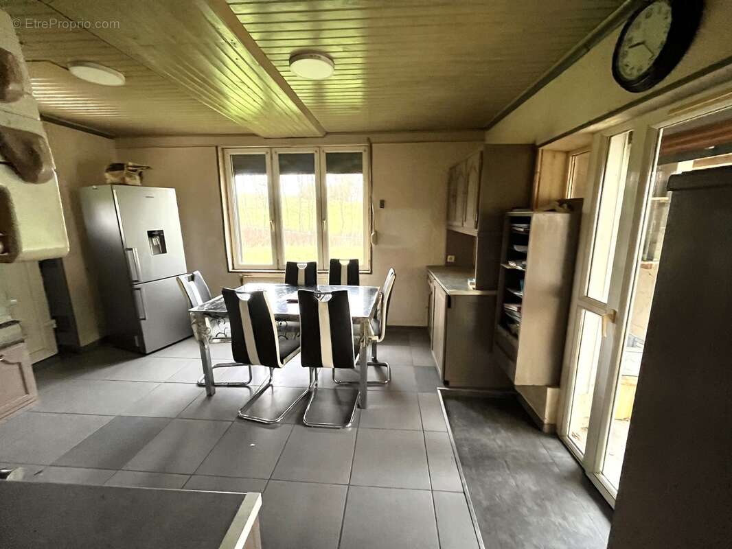 Appartement 219 m² à Chaumont-Porcien  - photo 52