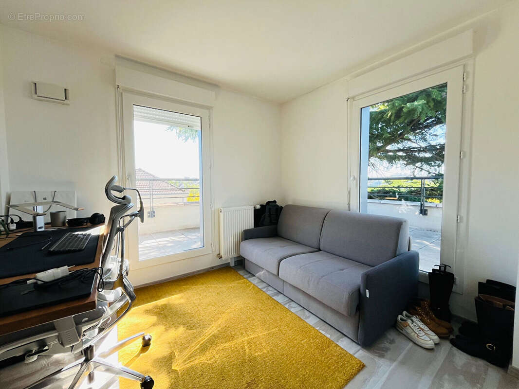 Appartement à FLEURY-LES-AUBRAIS