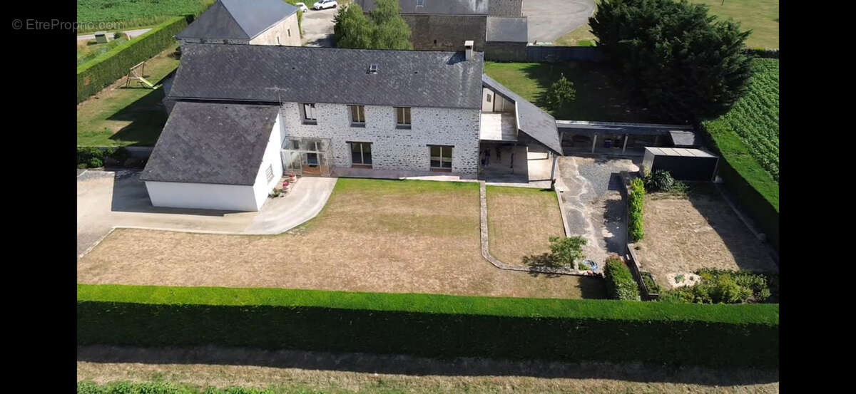 Maison à MARTIGNE-SUR-MAYENNE