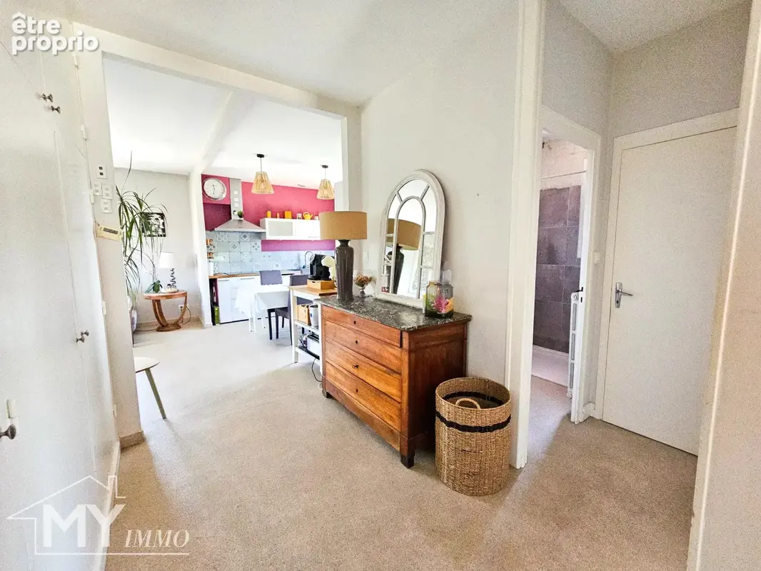 PINEUILH – Maison familiale avec piscine, spa et beaux espaces extérieurs - photo 6