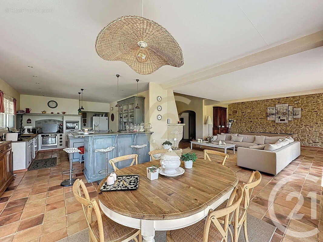 Maison à ROCHEFORT-DU-GARD