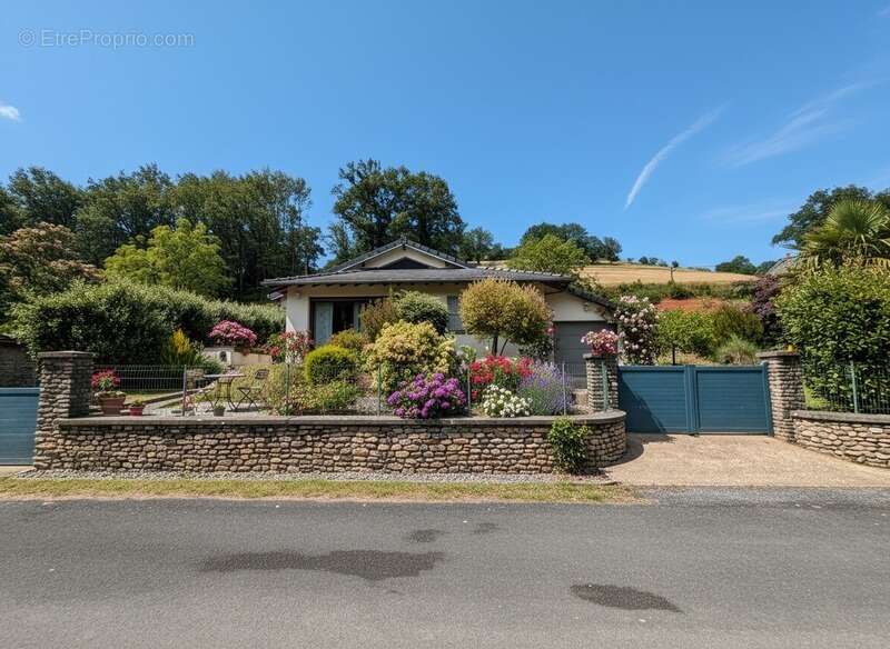 Maison au bord du lot avec accès rivière - photo 2