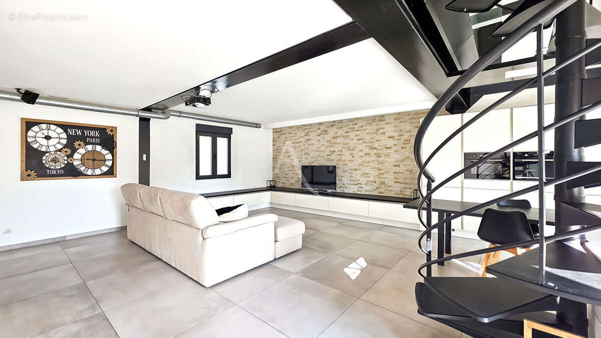 Maison à AUVERS-SUR-OISE