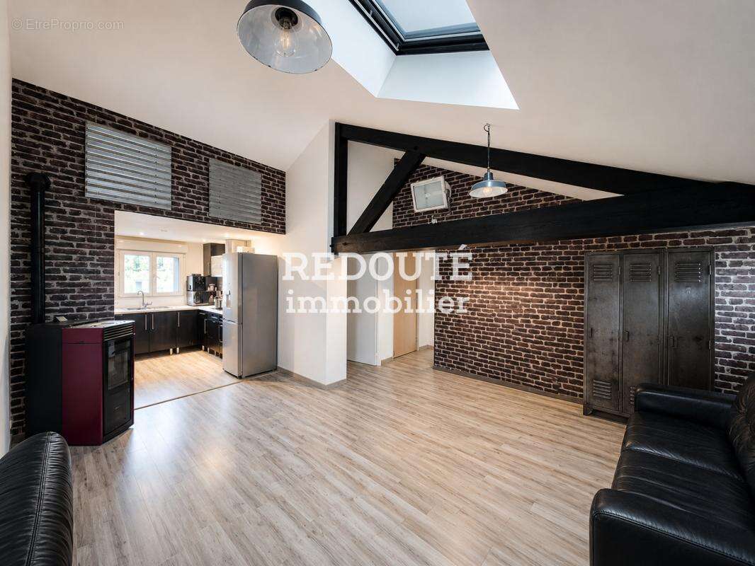 A vendre - fagnieres - immeuble avec bar tabac - t5 et t2 - photo 2