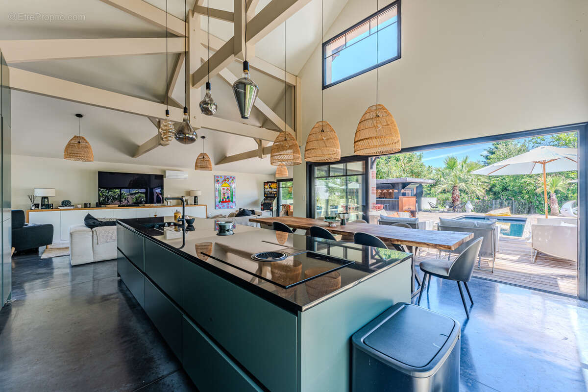 Maison à GUJAN-MESTRAS