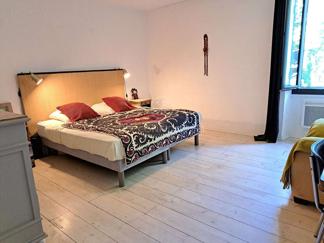 Mas Saint Remy De Provence  325 m2 - photo 14