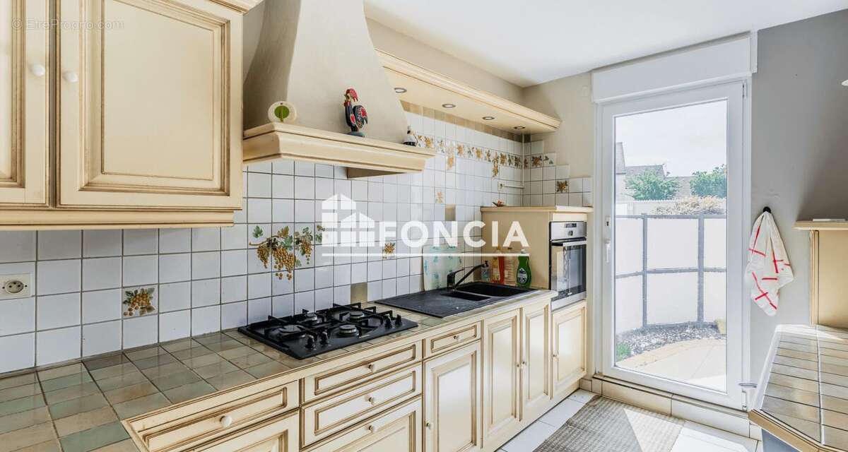 Rez-de-chaussée lumineux avec extérieur, cave et garage privatif - photo 8