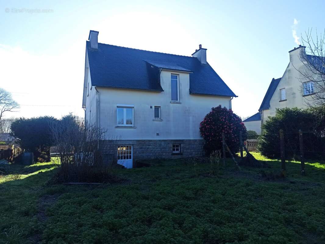 Maison à SAINT-SAMSON-SUR-RANCE