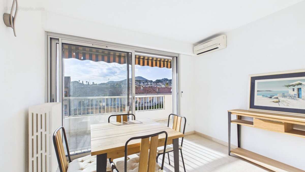 Appartement à CARQUEIRANNE