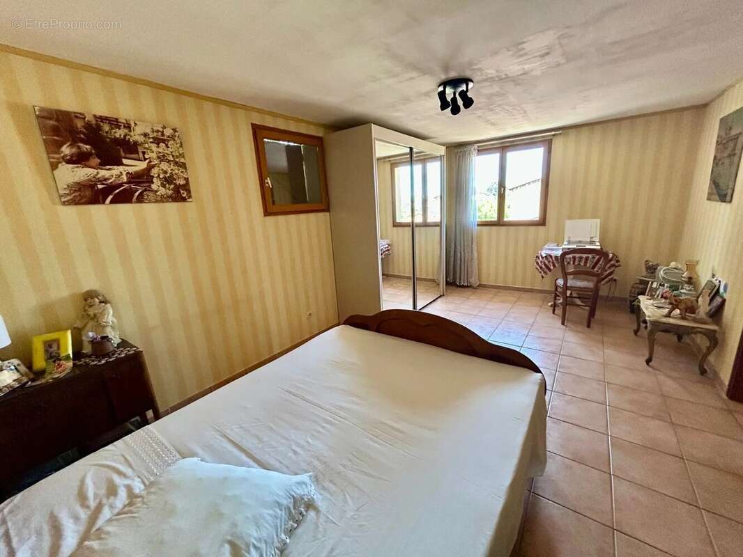 Maison à LA VALETTE-DU-VAR