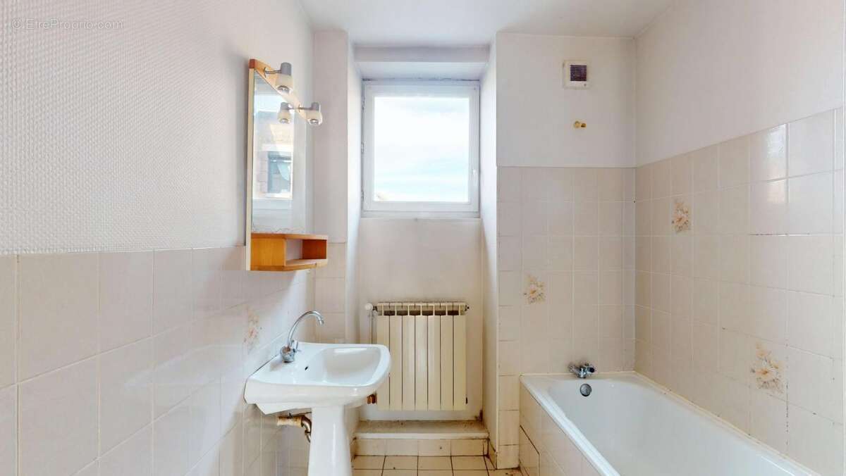 Appartement à SAINT-CHRISTOPHE-VALLON