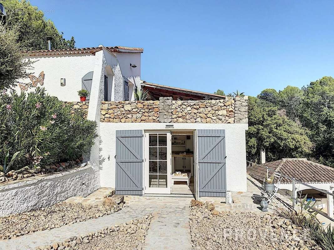 Maison à SAINT-ANTONIN-DU-VAR