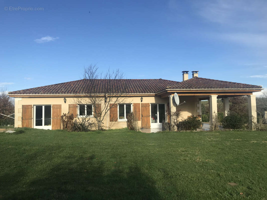 Maison à RIOUX-MARTIN