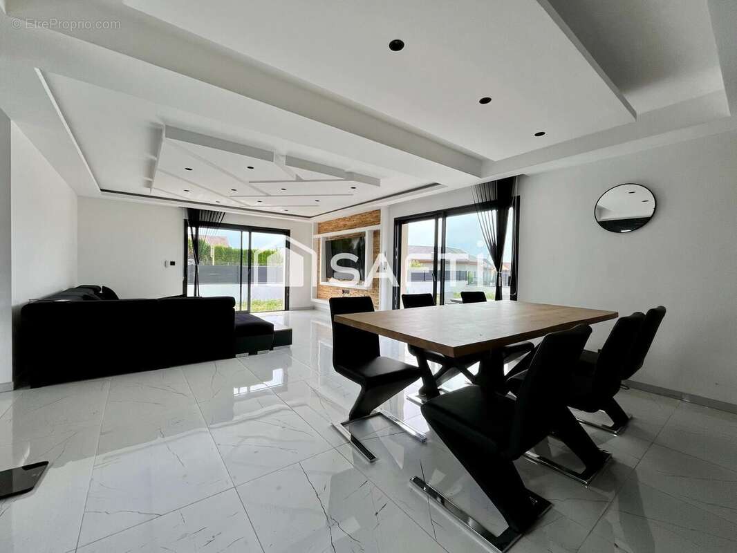 Maison 145 m² à Champagnole  - photo 4