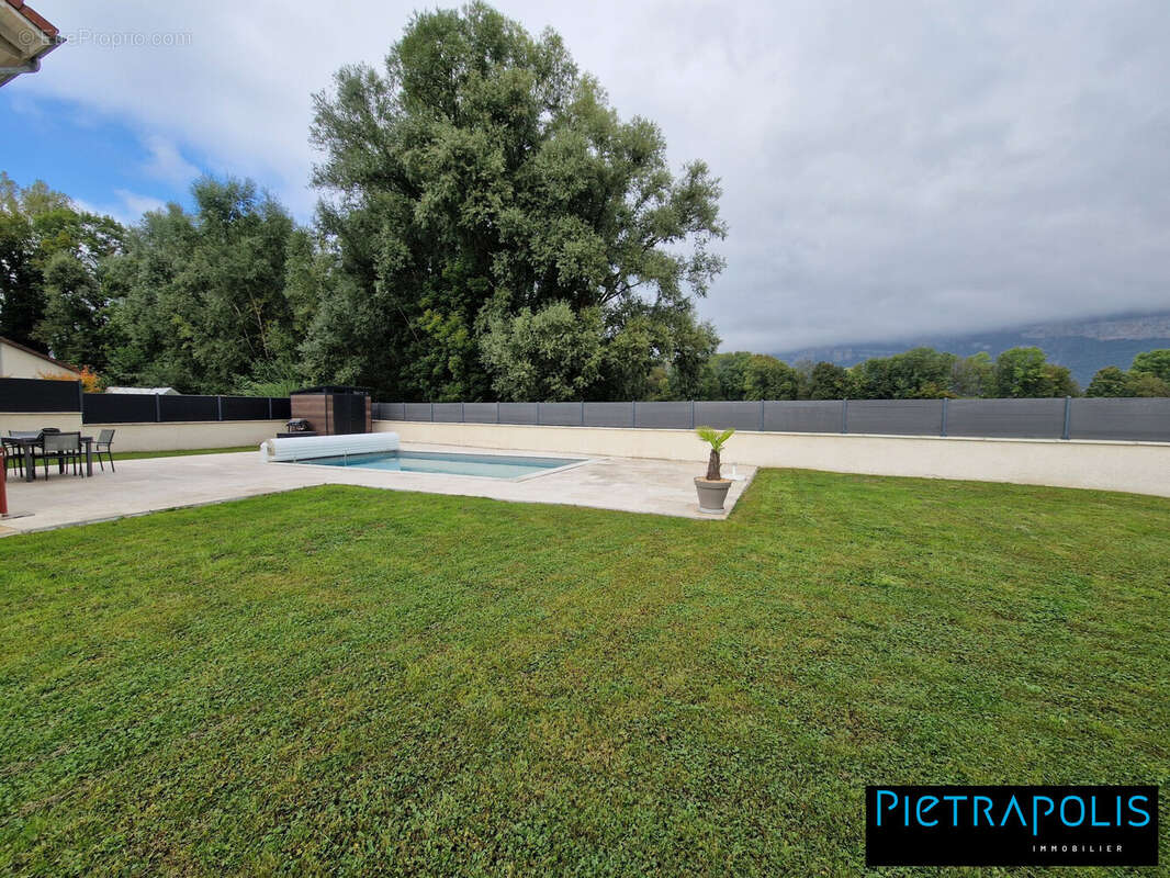 Maison à MONTALIEU-VERCIEU