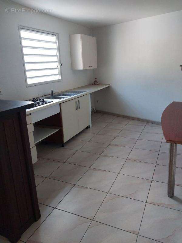 Commerce à RIVIERE-PILOTE