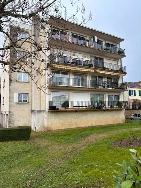 Appartement à SAINT-MAUR-DES-FOSSES