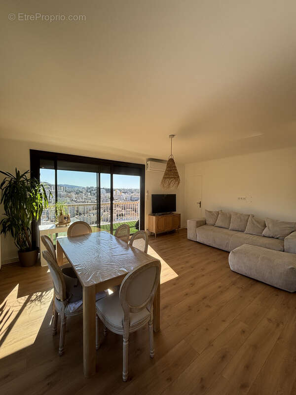 Appartement à SAINT-ETIENNE