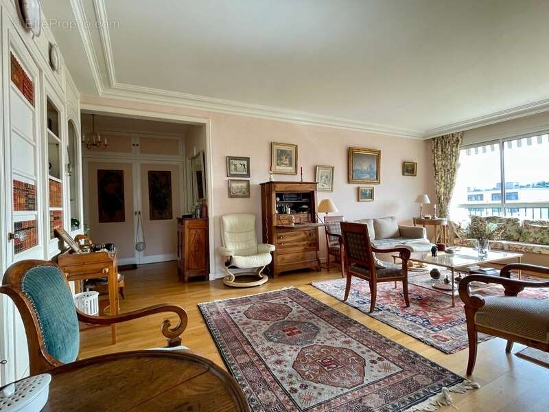 Appartement à NOISY-LE-ROI